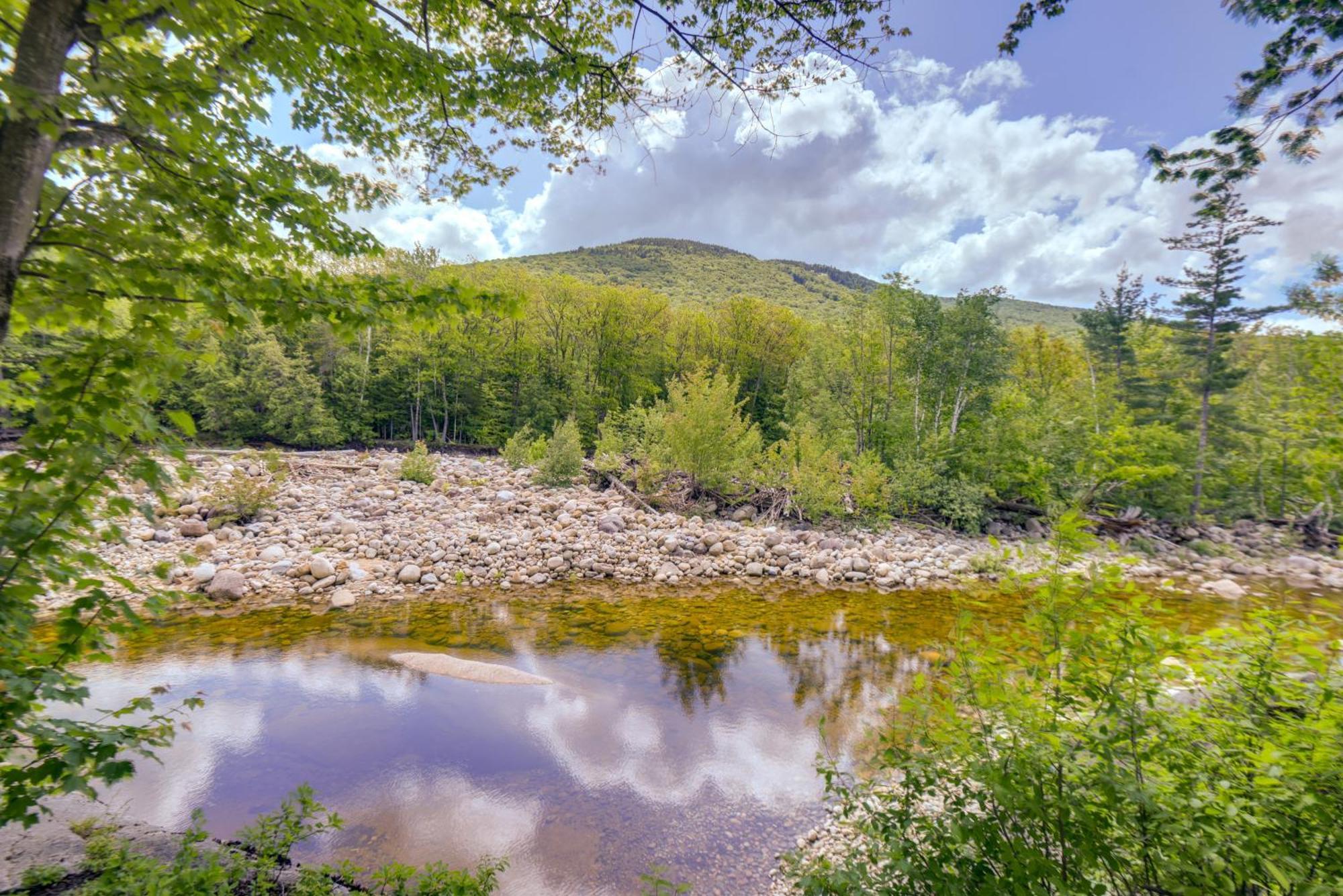 Well-Appointed Lincoln Abode Ski, Swim And Fish! Buitenkant foto